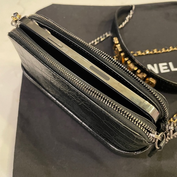 Chanel Gabrielle MINI - Picture 13 of 16